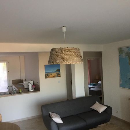 Vacances idéales limite Sanary sur mer !! logement partagé shared apartment Ollioules Esterno foto