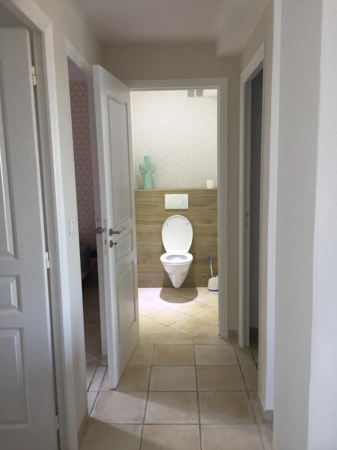 Vacances idéales limite Sanary sur mer !! logement partagé shared apartment Ollioules Esterno foto